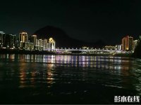 乌江上的彭水夜景。